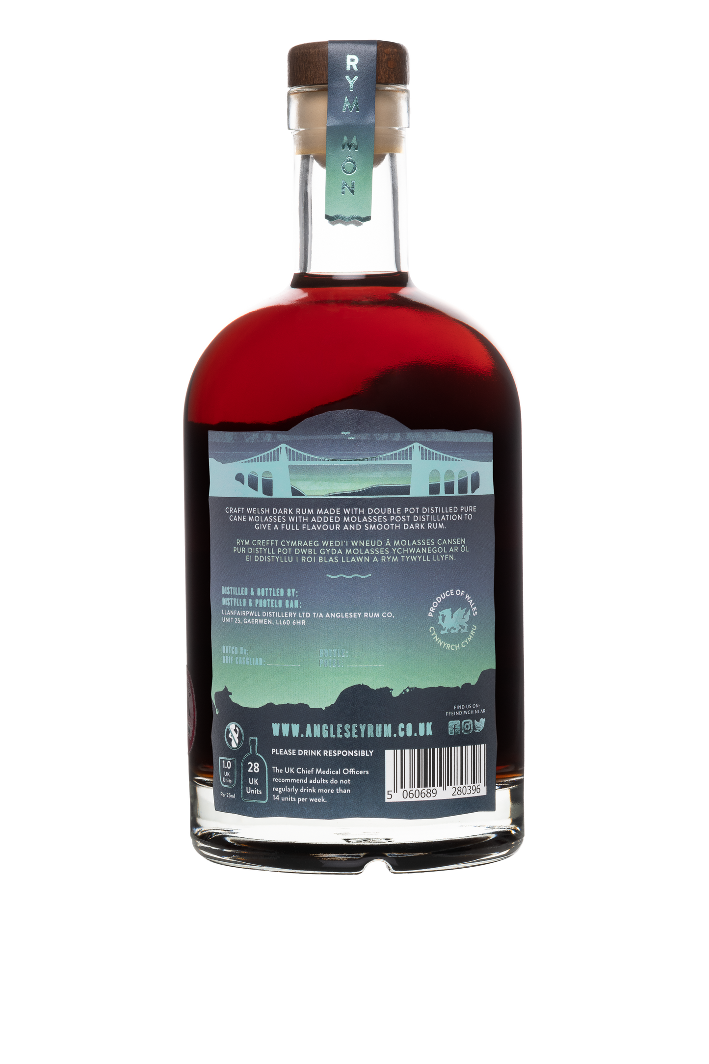 Anglesey Rum Co - Craft Welsh Rum - Rym Tywyll Skerries - The Spirit of Wales